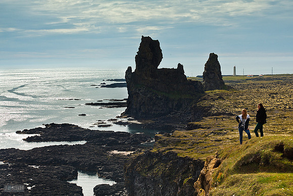 Lóndrangar