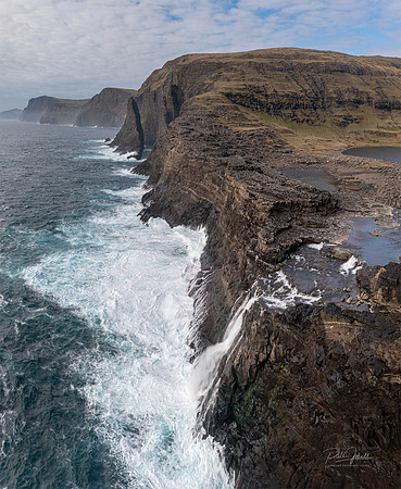 Bösadalarfossur_og_Geitaskorardrangur_180423_DJI_0040-Pano
