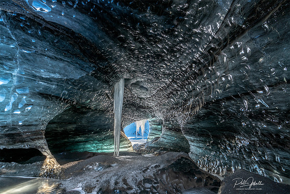 Ice-cave_Myrdalsjokull_20190201__DSC1887-HDR