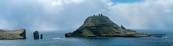 Tindhólmur and Drangarnir_20190503__DSC6501-Pano