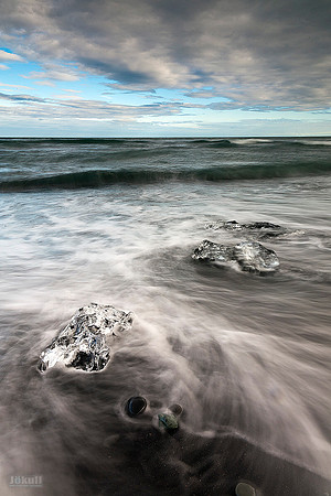 Icecubes in the waves