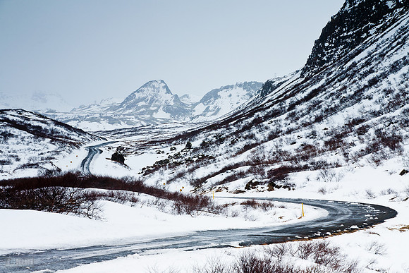 Thingvellir mountain road